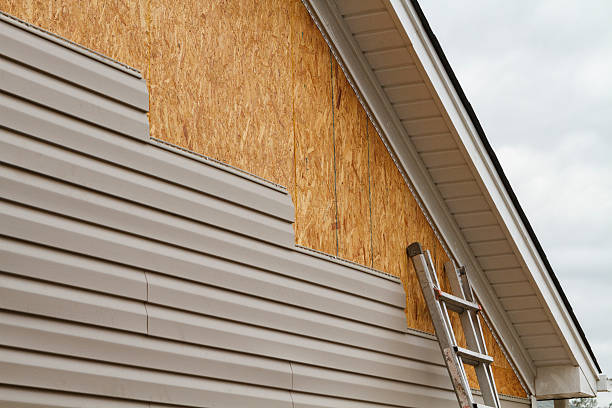 Professional Siding Repair technician working in Maiden, NC